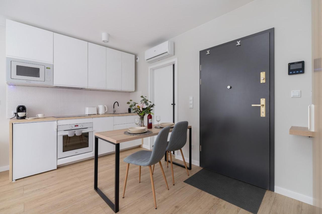 קרקוב City Studio With Ac Czarnowiejska By Renters מראה חיצוני תמונה