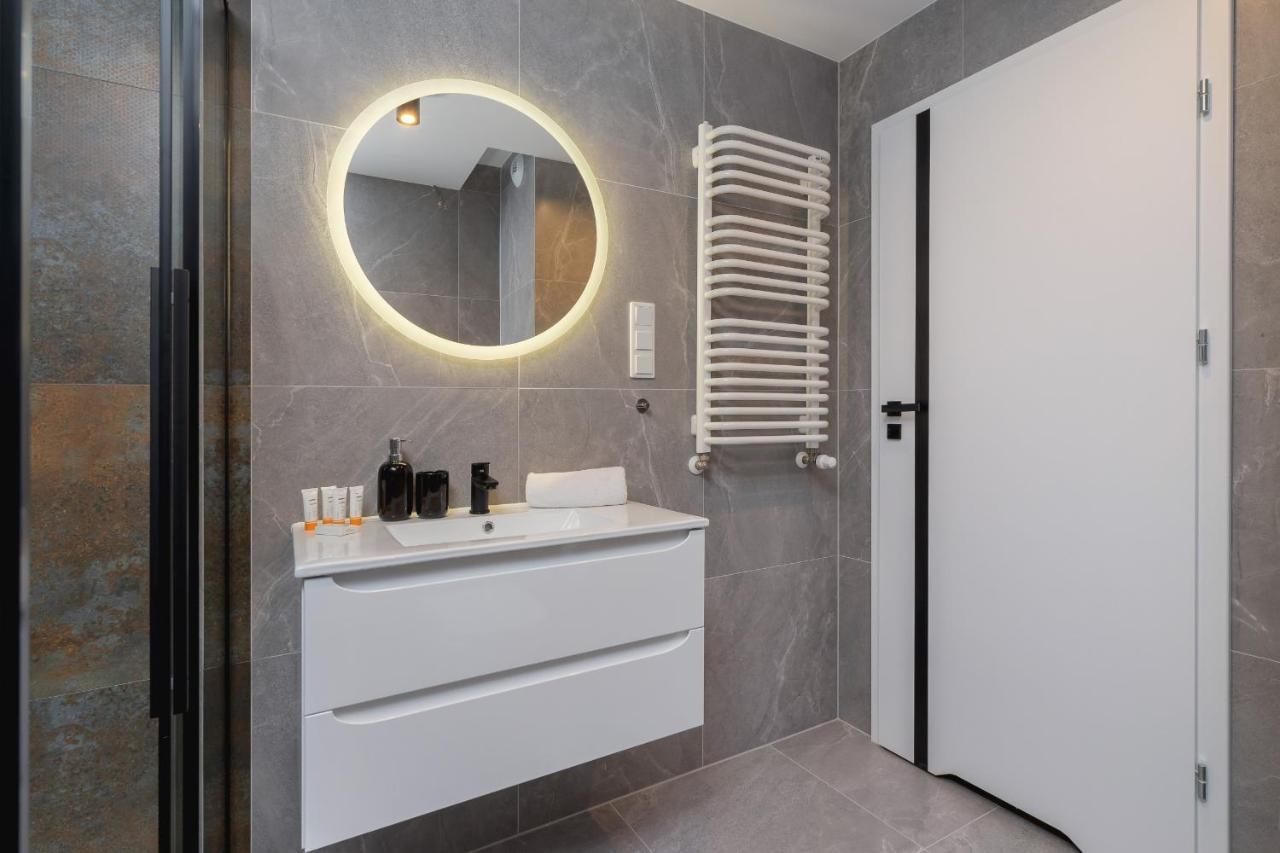 קרקוב City Studio With Ac Czarnowiejska By Renters מראה חיצוני תמונה