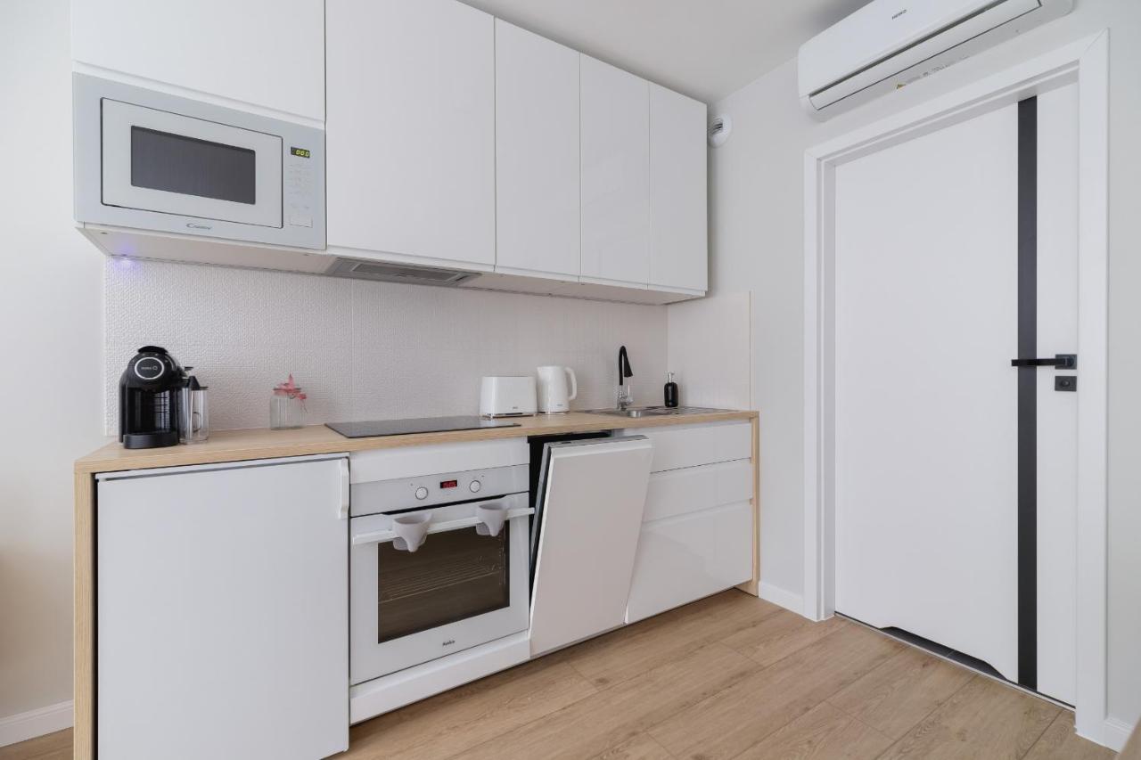 קרקוב City Studio With Ac Czarnowiejska By Renters מראה חיצוני תמונה