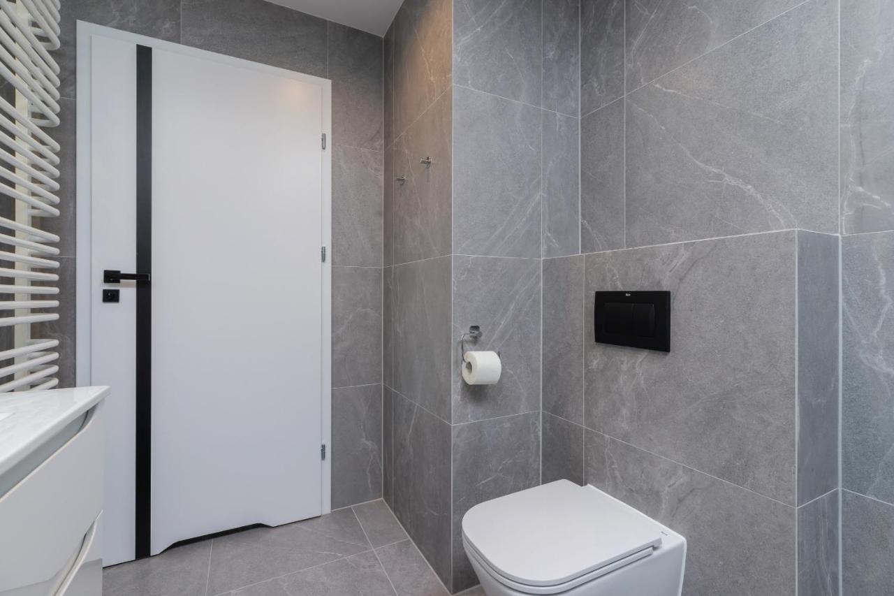 קרקוב City Studio With Ac Czarnowiejska By Renters מראה חיצוני תמונה