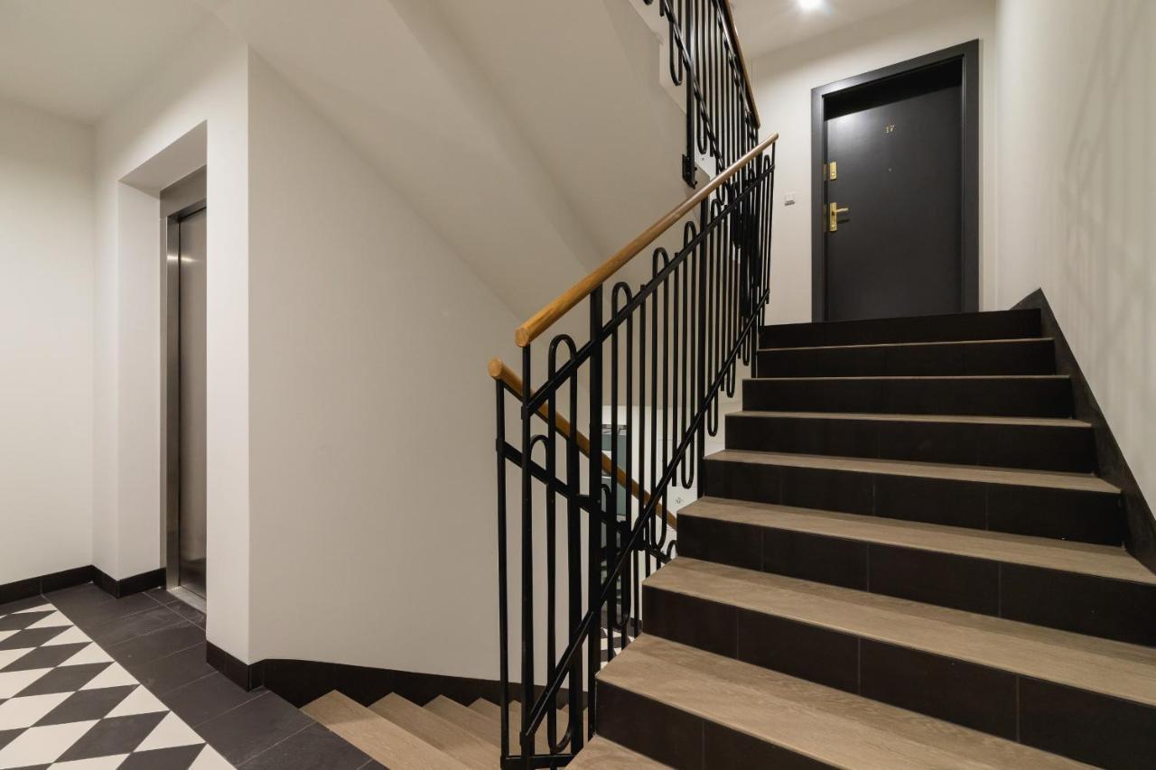 קרקוב City Studio With Ac Czarnowiejska By Renters מראה חיצוני תמונה