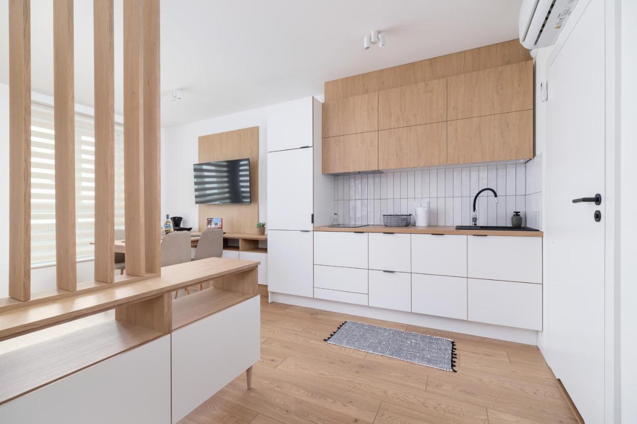 קרקוב City Studio With Ac Czarnowiejska By Renters מראה חיצוני תמונה