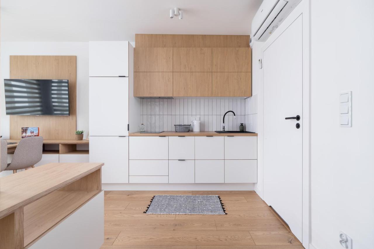 קרקוב City Studio With Ac Czarnowiejska By Renters מראה חיצוני תמונה