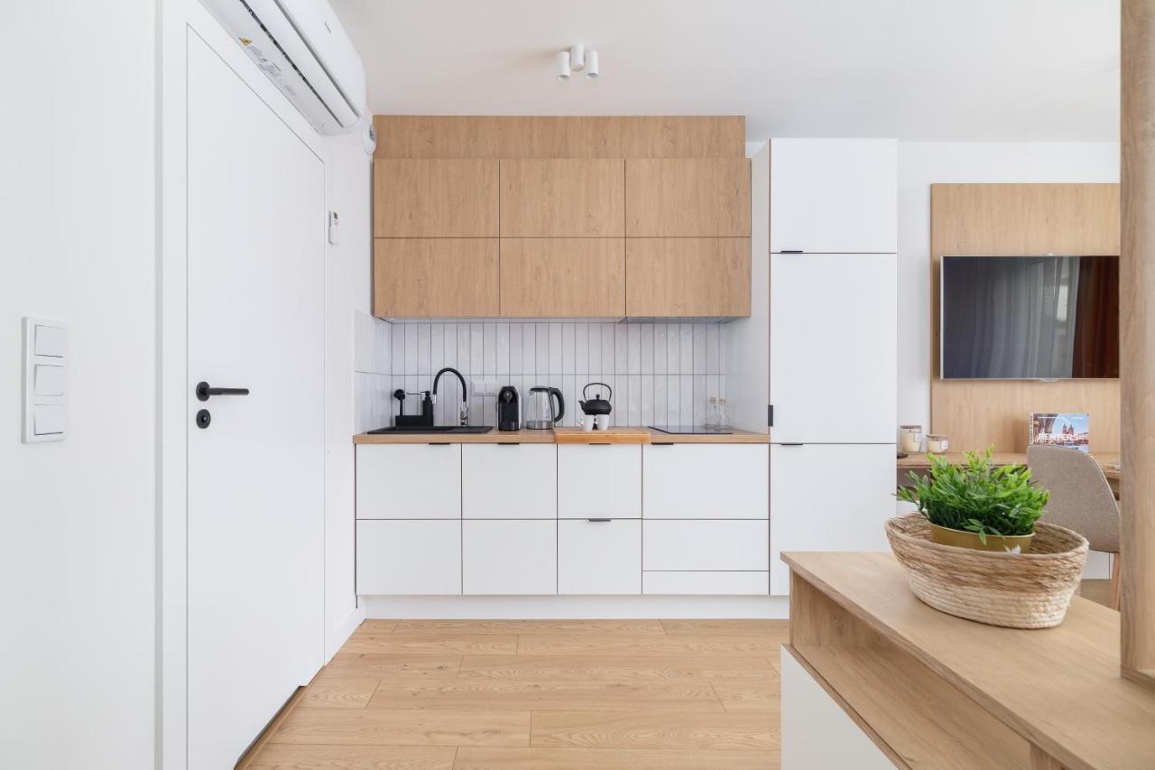 קרקוב City Studio With Ac Czarnowiejska By Renters מראה חיצוני תמונה