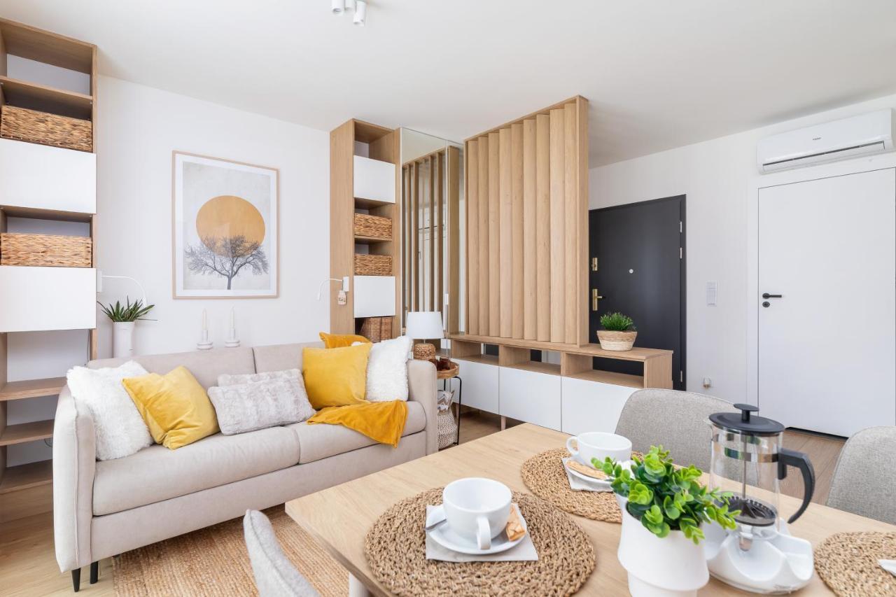 קרקוב City Studio With Ac Czarnowiejska By Renters מראה חיצוני תמונה